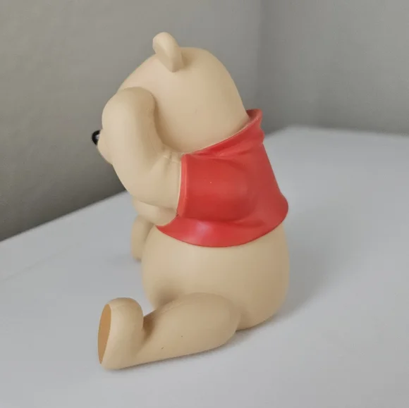 Winnie The Pooh Porcelain Figurine - Picture 4 of 8